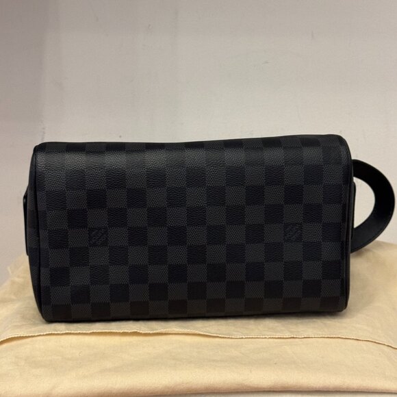Louis Vuitton Dopp Kit Toilet Pouch in Damier Graphite Canvas - Picture 5 of 10